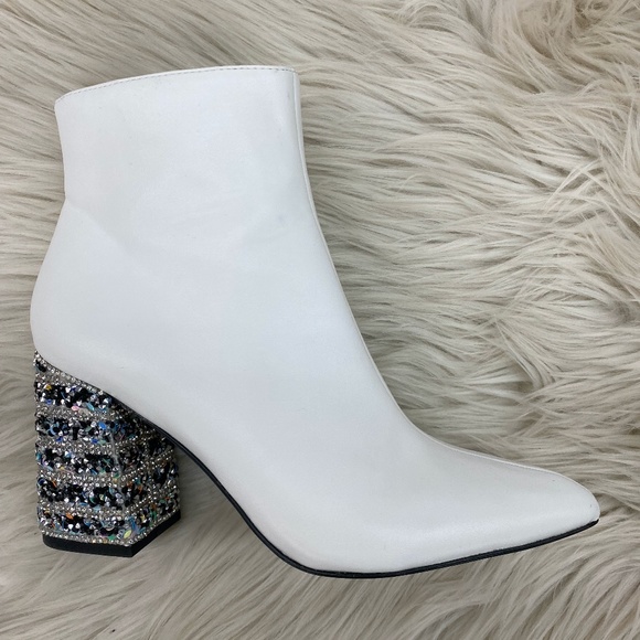 Betsy Johnson Kassie Bootie - Picture 1 of 2